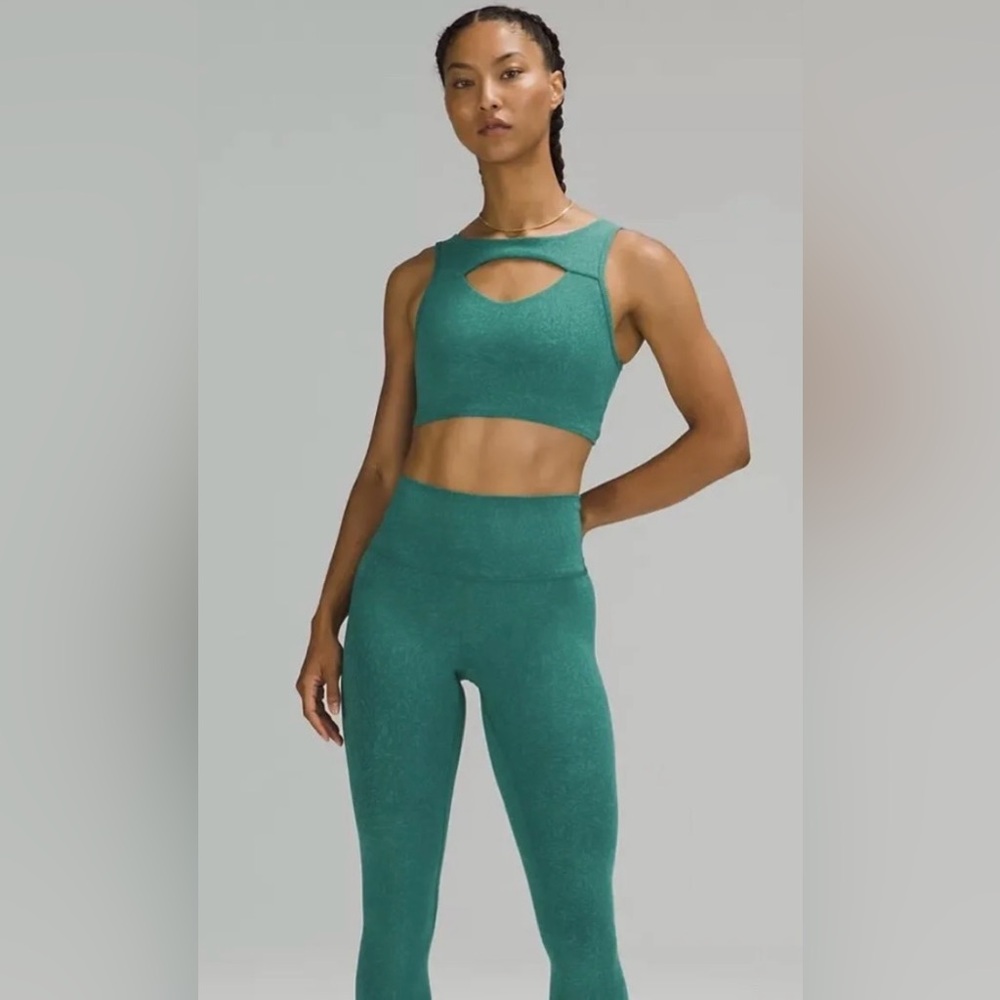 LULULEMON Everlux cut-out train bra/legging set Size4
